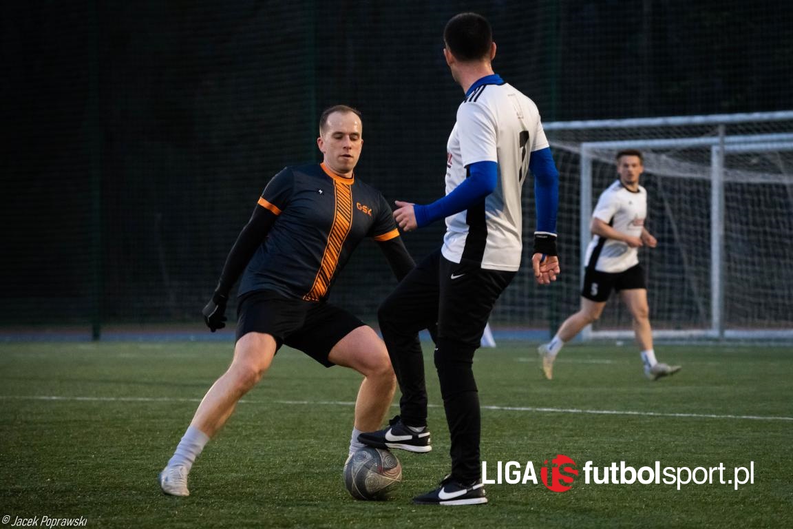 28 Old's firm dla Nierealu, Orły wyszarpały wygraną, Są gorsi słabsi od Media Connect
